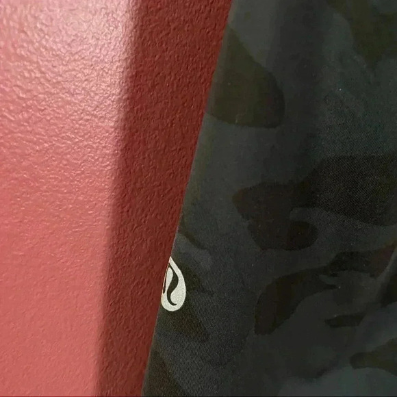 Lululemon Women's Fast HR Crop Camo - Picture 6 of 12